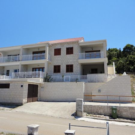 Apartments Aferdita Račišće Eksteriør bilde