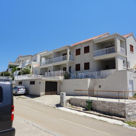 Apartments Aferdita Račišće Eksteriør bilde